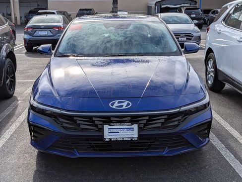 Certified 2024 Hyundai Elantra SEL w/ Convenience Package image 2