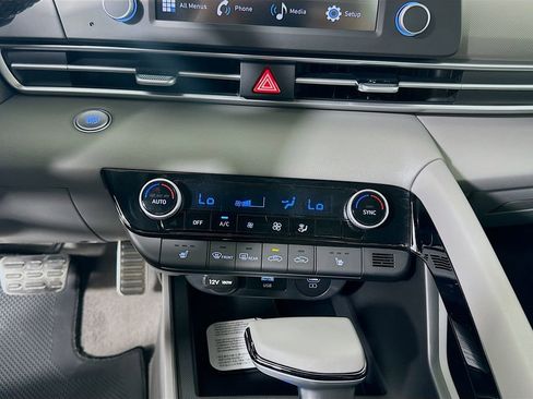 New 2026 Hyundai Elantra SEL Sport image 13