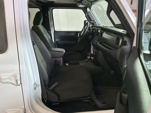 Used 2023 Jeep Wrangler Unlimited w/ Cold Weather Group AWD/4WD image 24
