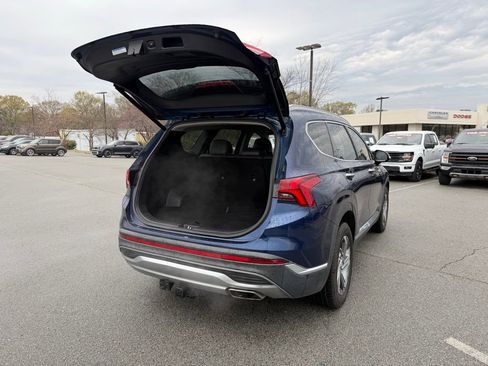 Used 2023 Hyundai Santa Fe SEL w/ Premium Package image 9