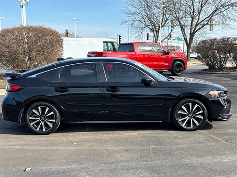 Used 2024 Honda Civic EX-L image 9