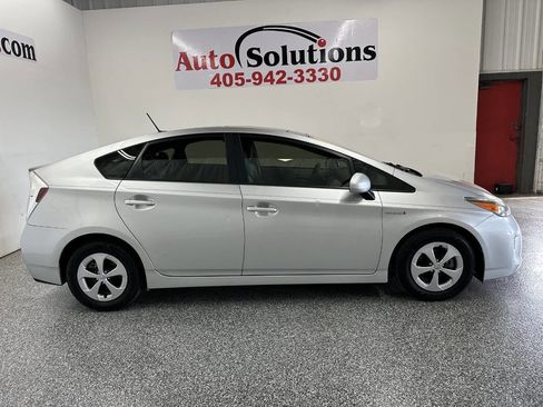 Used 2012 Toyota Prius Two image 8