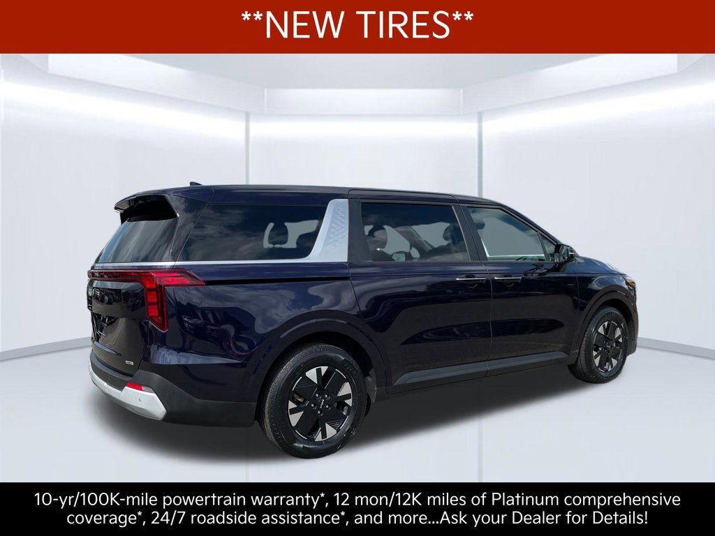 Certified 2026 Kia Carnival LXS FWD image 6