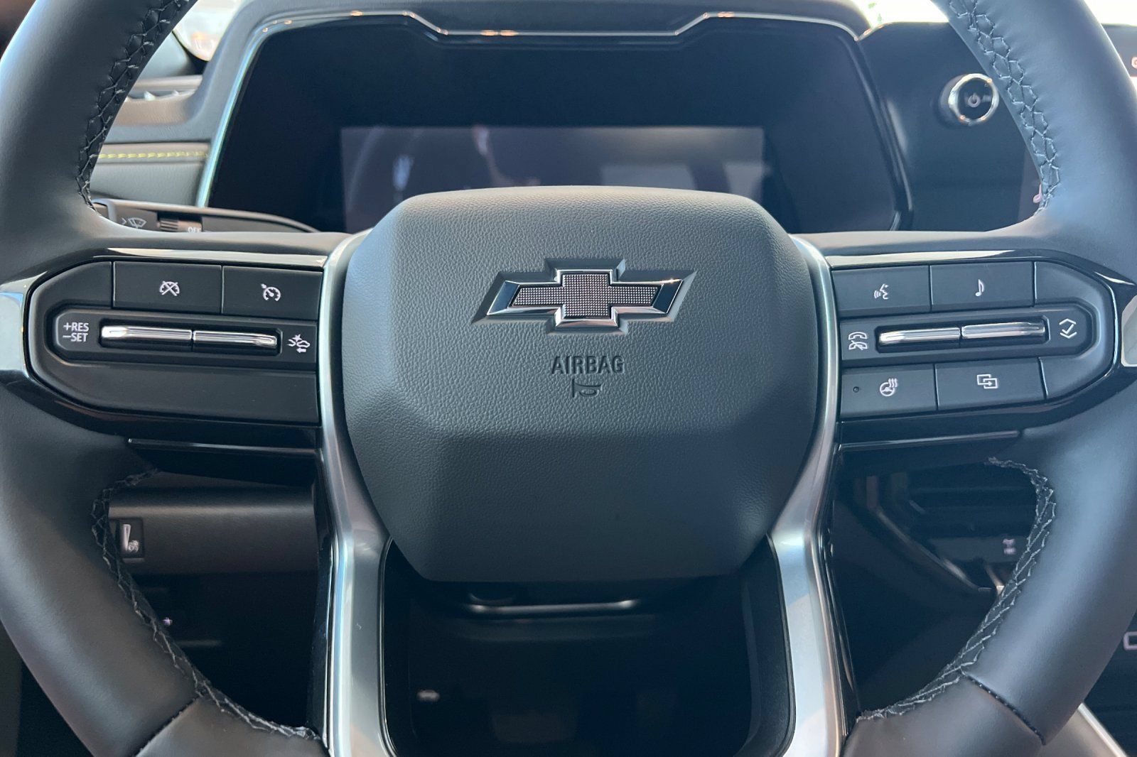 New 2026 Chevrolet Colorado ZR2 AWD/4WD image 24