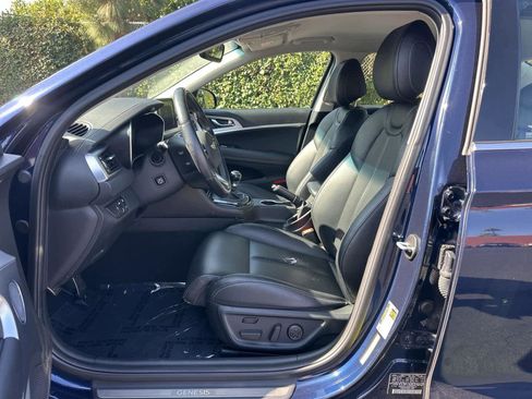 Used 2019 Genesis G70 2.0T Sport image 11