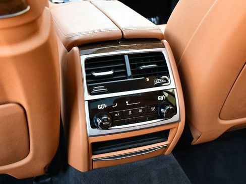 Used 2018 BMW 740i RWD image 54