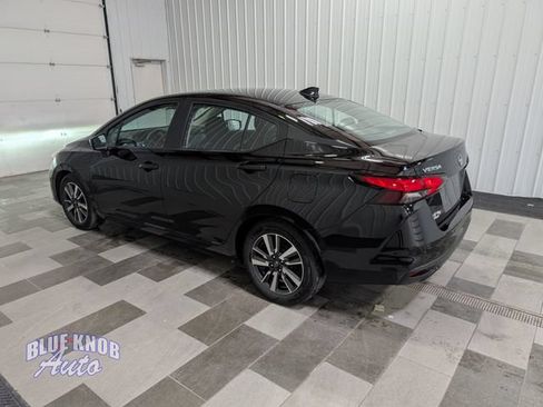 Used 2025 Nissan Versa SV FWD image 2