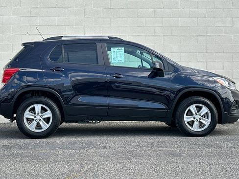 Certified 2022 Chevrolet Trax LT w/ Driver Confidence Package AWD/4WD image 3