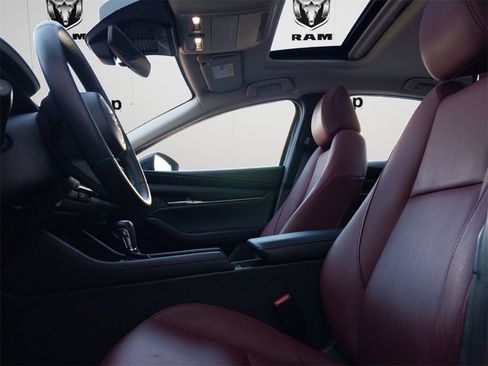 Used 2025 MAZDA MAZDA3 s image 7