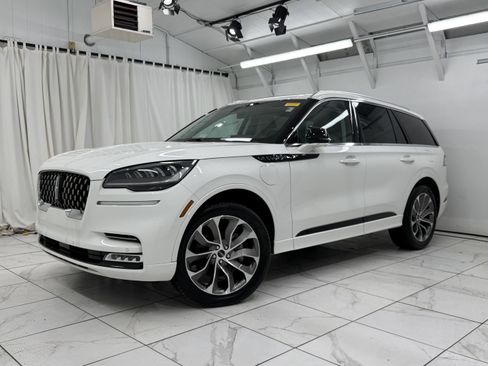 Used 2022 Lincoln Aviator Grand Touring w/ Elements Package Plus image 1
