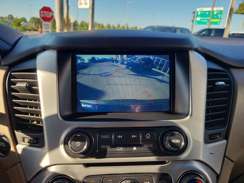 Used 2019 GMC Yukon SLT w/ Open Road Package image 11