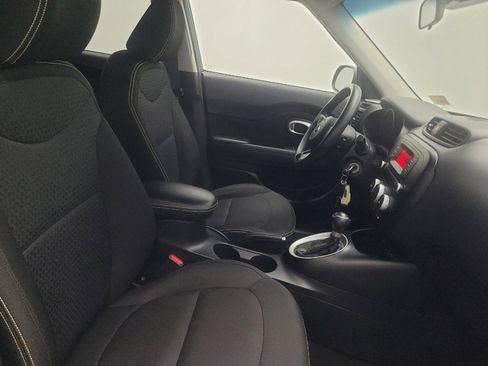 Used 2014 Kia Soul + FWD image 21