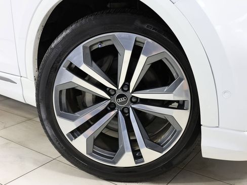 Used 2022 Audi Q8 Premium Plus AWD/4WD image 14