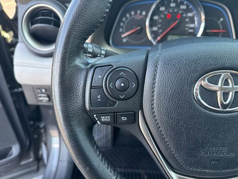 Used 2013 Toyota RAV4 Limited image 29