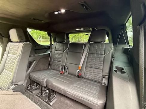 Used 2024 Cadillac Escalade Premium Luxury Platinum w/ Heavy-Duty Trailer Package image 7