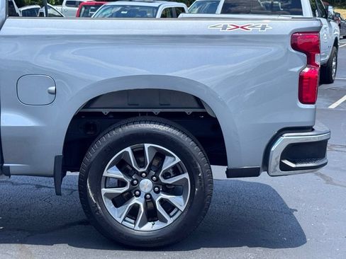 Used 2024 Chevrolet Silverado 1500 LT AWD/4WD image 37