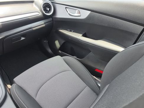 Certified 2023 Kia Forte LXS w/ LXS Technology Package FWD image 25