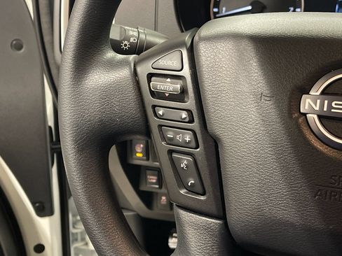 Used 2025 Nissan Frontier SV RWD image 25