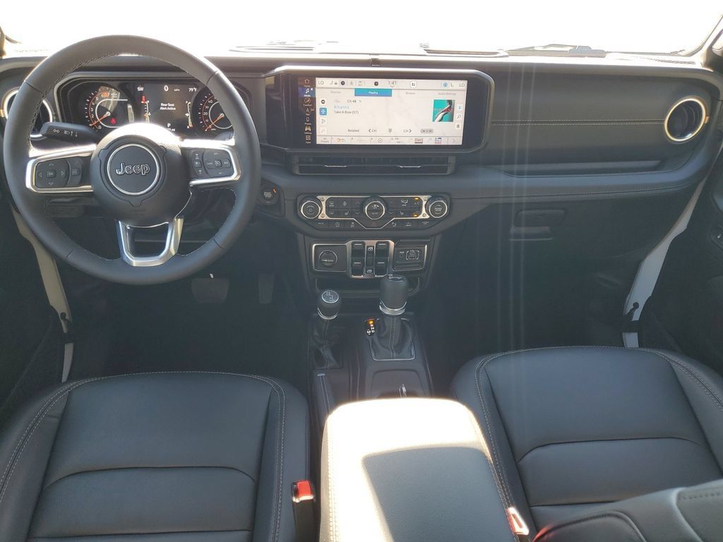 New 2025 Jeep Wrangler Unlimited Sahara AWD/4WD image 10