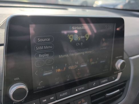 Used 2025 Nissan Altima 2.5 SR AWD/4WD image 18