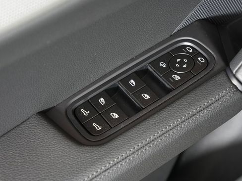 New 2026 Porsche Cayenne Coupe image 16