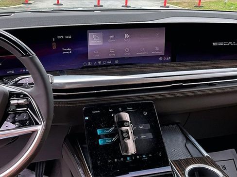 Used 2026 Cadillac Escalade Luxury w/ Touring Package image 9