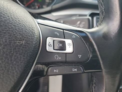 Used 2017 Volkswagen Passat 1.8T R-Line image 23