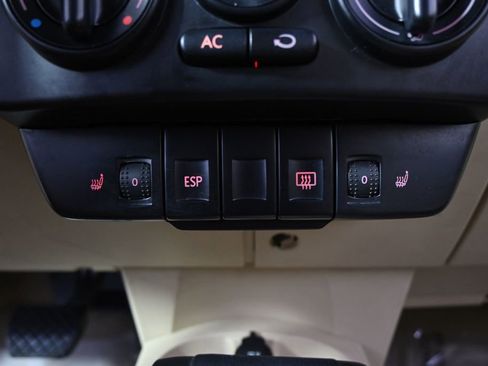 Used 2010 Volkswagen Beetle Convertible FWD image 30