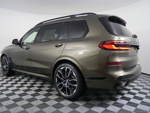 Used 2026 BMW X7 xDrive40i w/ M Sport Package image 5