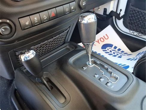 Used 2012 Jeep Wrangler Rubicon w/ Dual Top Group image 20