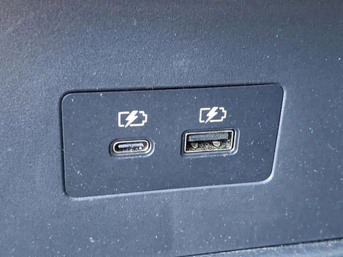 Used 2022 Nissan Rogue SV image 42