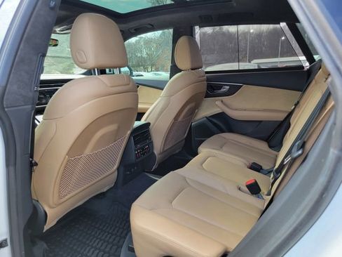 Used 2020 Audi Q8 Prestige w/ Prestige Package AWD/4WD image 23
