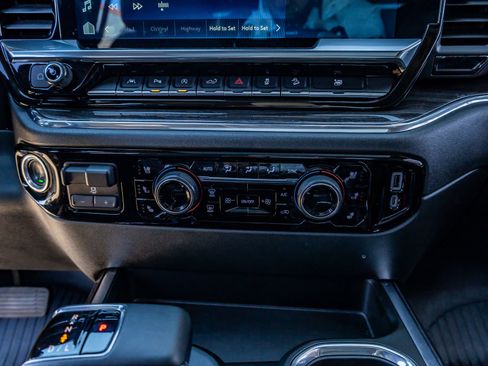 Used 2023 Chevrolet Silverado 1500 LTZ w/ LTZ Convenience Package II image 27