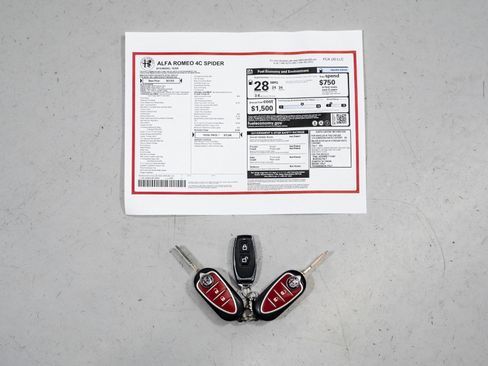 Used 2018 Alfa Romeo 4C Spider RWD image 38