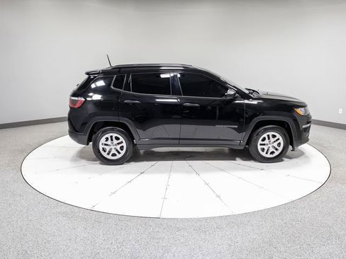 Used 2018 Jeep Compass Sport FWD image 28
