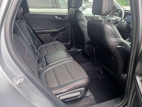 Used 2024 Ford Escape ST-Line w/ Tech Pack #1 AWD/4WD image 6