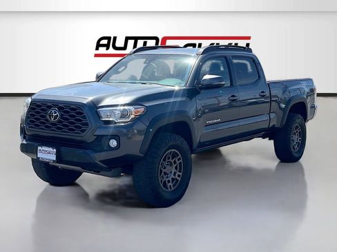 Used 2020 Toyota Tacoma TRD Off-Road AWD/4WD image 3