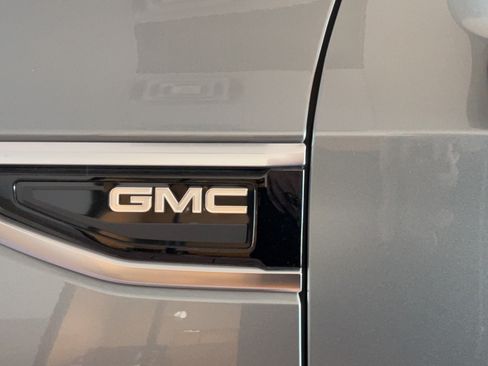 Used 2024 GMC Yukon Denali w/ Advanced Technology Package AWD/4WD image 48