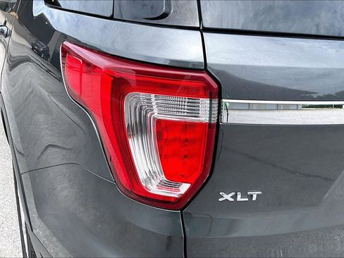 Used 2018 Ford Explorer XLT w/ Equipment Group 202A image 22