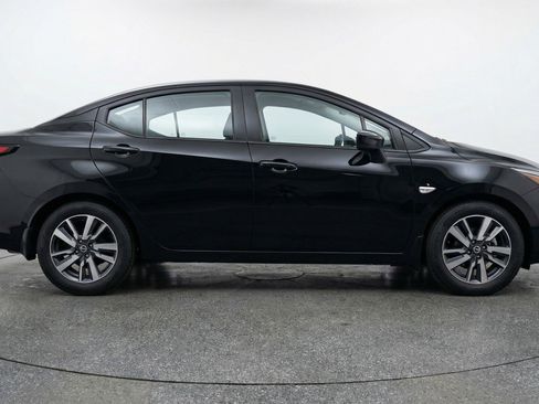 Used 2025 Nissan Versa SV FWD image 11