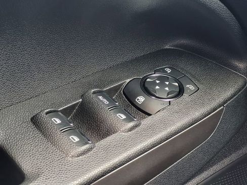 Used 2021 Ford EcoSport SE w/ SE Convenience Package image 34