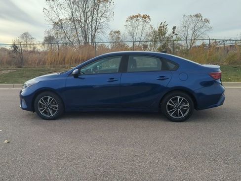 Used 2023 Kia Forte LXS w/ LXS Technology Package image 6