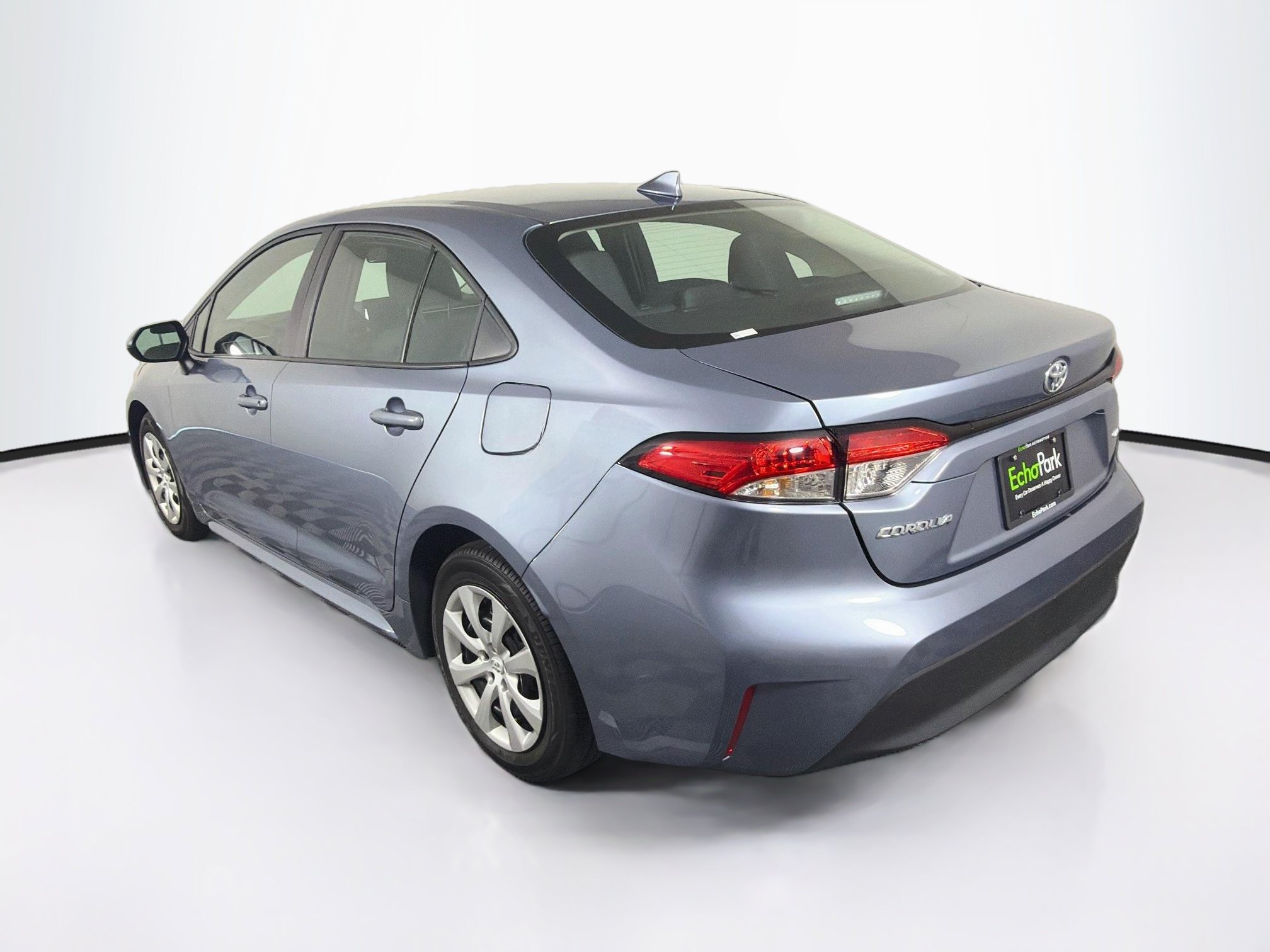 Used 2026 Toyota Corolla LE FWD image 5