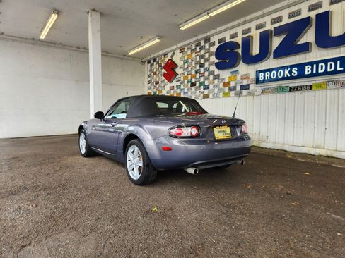 Used 2007 MAZDA MX-5 Miata Sport RWD image 5
