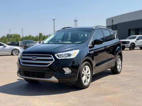 Used 2019 Ford Escape SEL FWD image 3