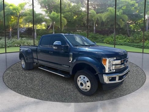 Used 2019 Ford F450 Lariat w/ Lariat Ultimate Package AWD/4WD image 3