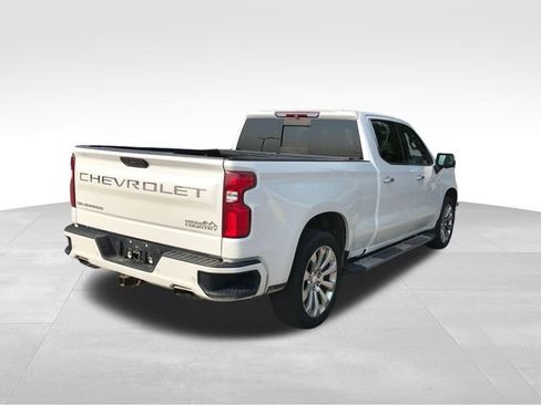 Used 2019 Chevrolet Silverado 1500 High Country w/ Technology Package AWD/4WD image 2
