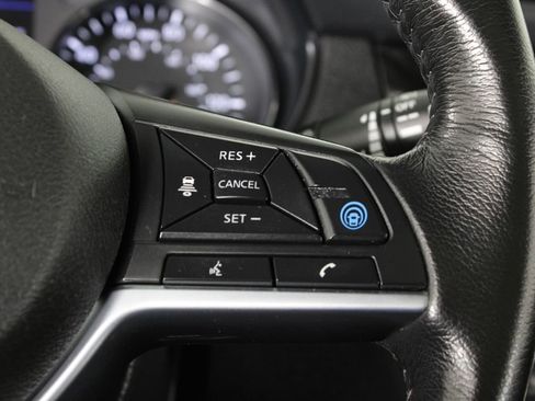 Used 2015 Nissan Rogue S image 28