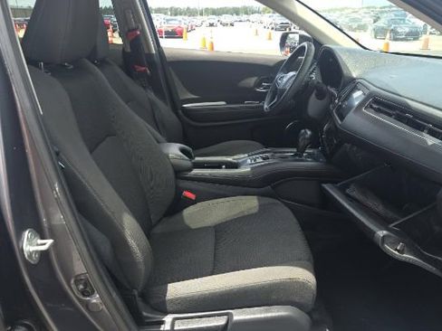 Used 2022 Honda HR-V EX image 6