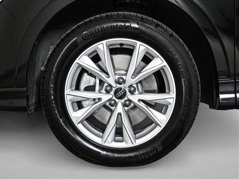 Certified 2025 Audi Q3 2.0T Premium w/ Convenience Package image 25